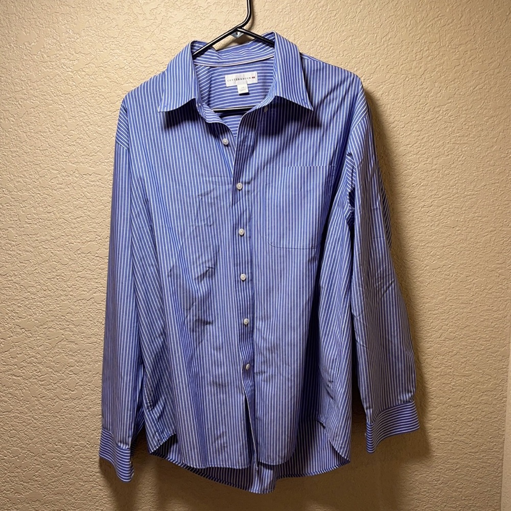 Stylish Men’s Button-Up